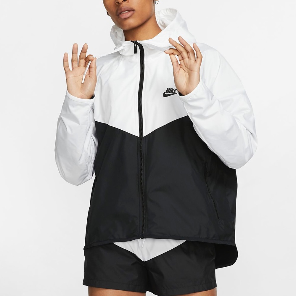 Nike sportswear windrunner